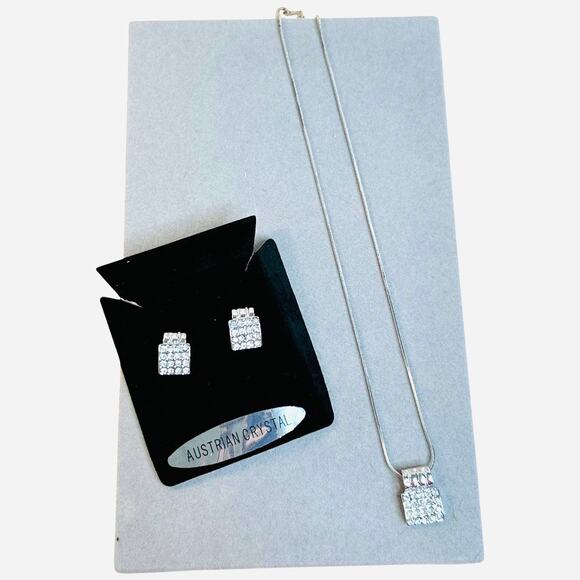 Austrian Crystal Matching Set Necklace Earrings Silver Tone Pave - Picture 3 of 6